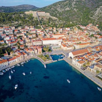 克罗地亚12日10晚私家团