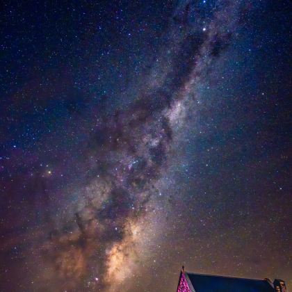 新西兰坎特伯雷大区基督城基督城植物园+摩拉基大圆石+但尼丁火车站+米尔福德峡湾+皇后镇天空缆车+蒂卡波暗夜观星9日8晚拼小团