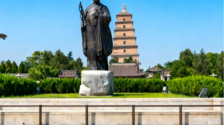 8-Day Group Tours: Xi'an, Yan'an, Mount Hua, Terracotta Army, Mountain Hua | Free Transfer·  