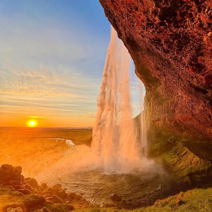 冰岛+黑沙滩+黄金旅游圈6日5晚跟团游