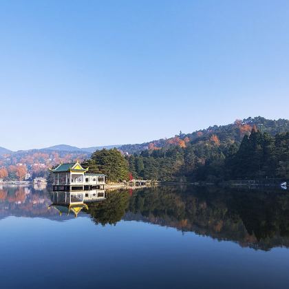 江西南昌+庐山+景德镇+三清山+婺源5日4晚跟团游