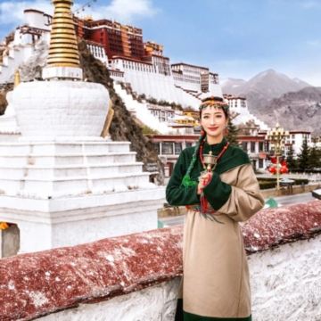 西藏拉萨+林芝+羊卓雍错+纳木措景区10日9晚跟团游