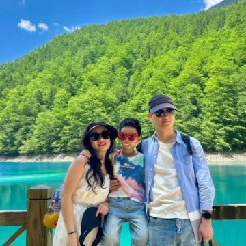 成都+九寨沟+黄龙风景名胜区+峨眉山+乐山大佛7日6晚私家团