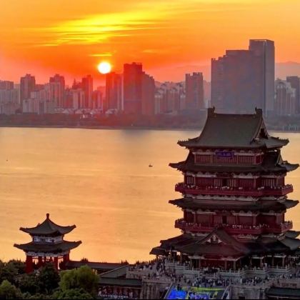 江西南昌+庐山风景名胜区+景德镇+婺源+望仙谷+葛仙村度假区+龙虎山风景名胜区10日9晚私家团