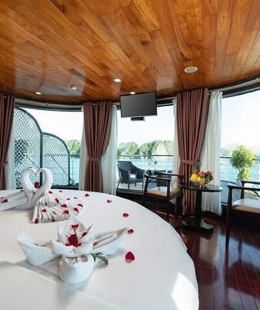 3D2N • Luxury La Casta Cruise 3 Days Explore Halong Bay Lan Ha Bay Private Balcony