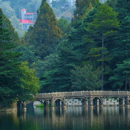 江西南昌+庐山风景名胜区+景德镇+婺源3日2晚跟团游