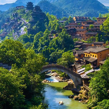 江西南昌+庐山+景德镇+婺源5日4晚拼小团