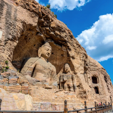 历史人文·晋商山西5日亲子营•【山西平遥+忻州+大同】平遥古城变装旅拍、乔家大院晋商寻根，下矿井，访云冈，震撼打铁花！非遗手作、银两汇兑、品醋制酥，见证地道的山西！