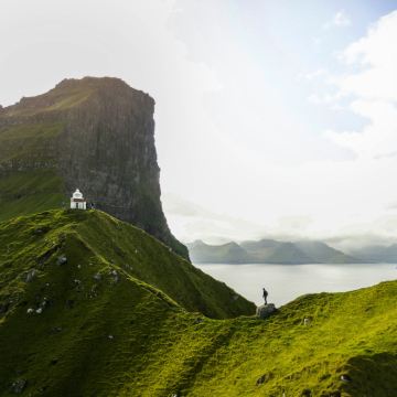 法罗群岛+冰岛+卡尔斯岛+黑沙滩+穆拉福苏尔瀑布+黄金旅游圈+钻石冰沙滩+瓦特纳冰原+塞里雅兰瀑布+丹麦哥本哈根15日13晚跟团游