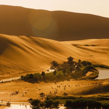 甘肃兰州+张掖+嘉峪关+敦煌5日4晚拼小团