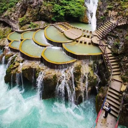 中国贵州铜仁梵净山+铜仁大峡谷2日1晚跟团游