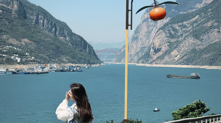 宜昌3日2晚跟团游·三5A景点【三峡大坝/三峡人家/清江画廊】+「魅力三峡·有山有水有幺妹」+连住2晚不挪窝【油纸伞俏幺妹+船游百里画廊+世纪工程|震撼三峡】游山玩水正当时·交通任选