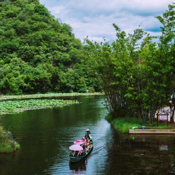 云南昆明+元谋土林+建水+元阳+普者黑景区+坝美世外桃源景区8日7晚私家团