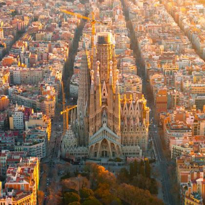 巴塞罗那+萨拉戈萨+毕尔巴鄂+扎鲁亚斯+潘普洛纳12日11晚私家团