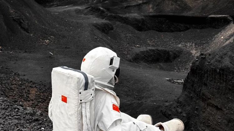 4D3N · Group Tours · Wulanhada Volcano Geopark + Huitengxile Grassland + Baotou + Whistling Dune Bay