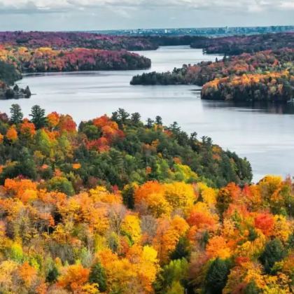 加拿大多伦多+阿尔冈金省立公园+渥太华+魁北克城+蒙特利尔+千岛群岛11日私家团