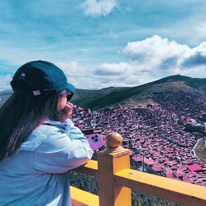 色达+莲宝叶则景区+甘南9日8晚拼小团