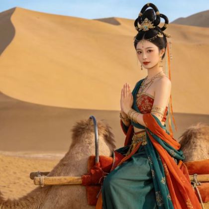 青海西宁+甘肃兰州+张掖+嘉峪关+敦煌8日7晚跟团游