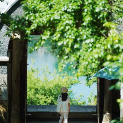 保山+腾冲+芒市+瑞丽6日5晚拼小团