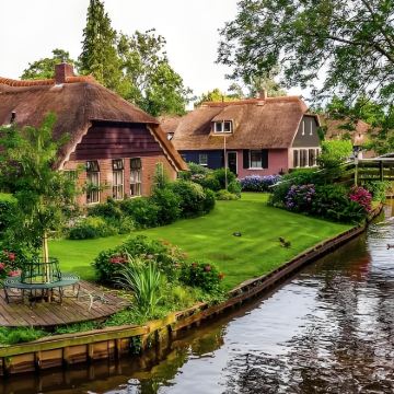 荷兰赞瑟斯汉斯+羊角村+库肯霍夫公园+海牙+鹿特丹立体方块屋+乌特勒支德哈尔古堡+阿姆斯特丹梵高博物馆12日11晚私家团