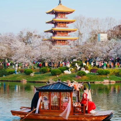 武汉+黄鹤楼+湖北省博物馆4日3晚拼小团