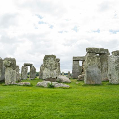 英国12日11晚拼小团