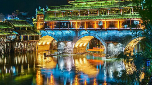 5-Day Scenic Zhangjiajie Group Tour· National Park Wonders & Fenghuang Ancient Town