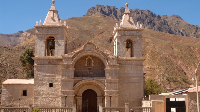 Lares Trek | 21-Day Absolute Peru Tour from Lima · Paracas, Nazca, Arequipa, Colca Canyon, Puno, Cusco, Sacred Valley, Ollantaytambo, Machu Picchu, Amazon Jungle