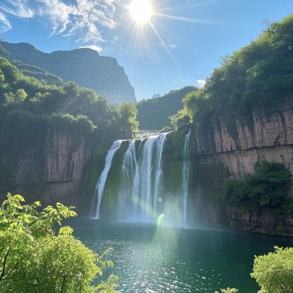 河南少林寺+龙门石窟+开封+云台山4日3晚跟团游