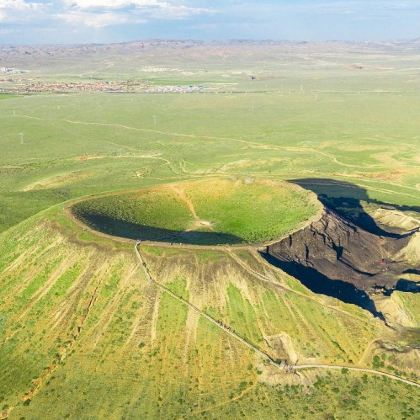 内蒙古乌兰察布+乌兰哈达火山地质公园+辉腾锡勒草原2日1晚私家团