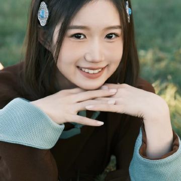 呼和浩特+辉腾锡勒草原+乌兰哈达火山地质公园+响沙湾+敕勒川草原3日2晚跟团游