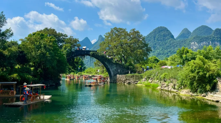 6D5N · Group Tours · China + Guilin + Yangshuo + Longji Rice Terraces + Guilin Li River Scenic Area + Guilin Ancient East Scenic Area