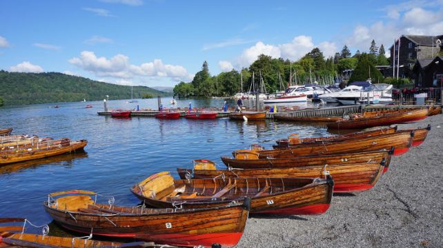 7D6N · Group Tours · United Kingdom + London + York + Edinburgh + Glasgow + Cambridge·Guaranteed weekly departures, non-stop loop tour to explore the Scottish Highlands with its stunning lakes and magical landmarks, visit classic Harry Potter filming spots, and experience British cultural tours and characteristic leisure activities.