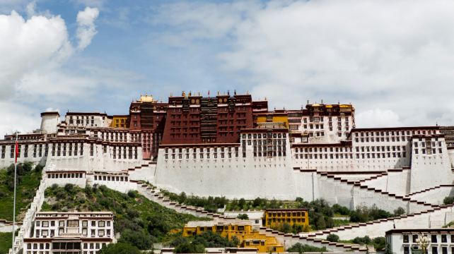 4 Days Tibet Essential Small Group Tour· Lhasa | Potala Palace | Barkhor Street | Scriptural Debate Of Sera Monastery 