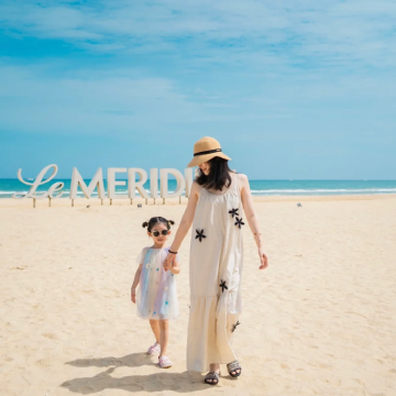  户外活动·海口+万宁5日亲子营丨野生小众玩法丨雨林桨板丨秘境浮潜丨野趣赶海丨冲浪考证丨侨乡庄园·咖啡DIY丨海边下午茶丨国际品牌酒店丨咖啡鸡&海鲜宴|1晚丽思卡尔顿+3晚假日丨摄影师跟拍