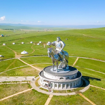 蒙古乌兰巴托+蒙古国家历史博物馆+甘丹寺+成吉思汗骑马雕像+成吉思汗大营+汗肯特自然保护区5日4晚拼小团