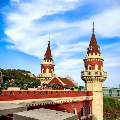 山东青岛+黄岛区+黄岛金沙滩+海神庙+青岛啤酒博物馆+青岛电影博物馆+栈桥+八大关+琴岛之星摩天轮+崂山风景区5日4晚私家团