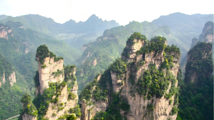 5-Day Tianmen Mountain National Forest Park + Zhangjiajie National Forest Park + Zhangjiajie Grand Canyon + Fenghuang Ancient Town