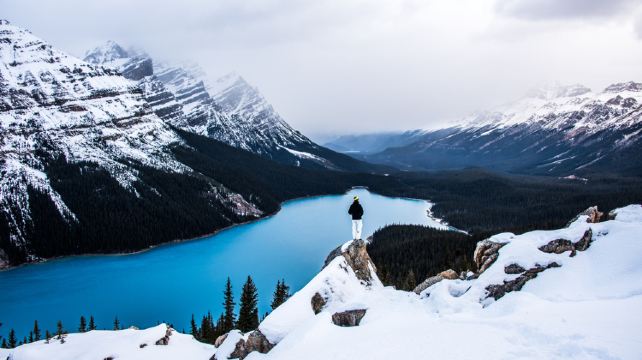 <4天>【冬季热卖·班夫深度游｜住2晚班夫镇】·卡尔加里接机｜三大落基山国家公园（班夫+幽鹤+库特尼）、露易丝湖&翡翠湖&明尼旺卡湖+双杰克湖等、硫磺山缆车&班夫镇上温泉、强斯顿峡谷