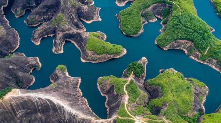3-Day Gaoyi Mountain Tourism Resort + Dongjiang Lake Tourist Area