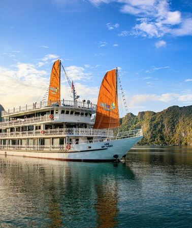 3D2N • 3Day Kayak & Trek to Ha Long Bay and Tamcoc (the 2nd day private)