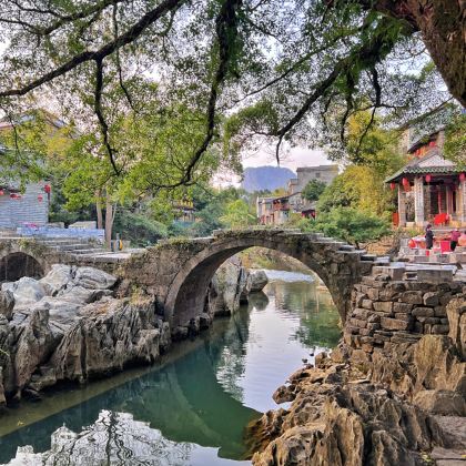 贺州+梧州+柳州+黄姚古镇3日2晚跟团游