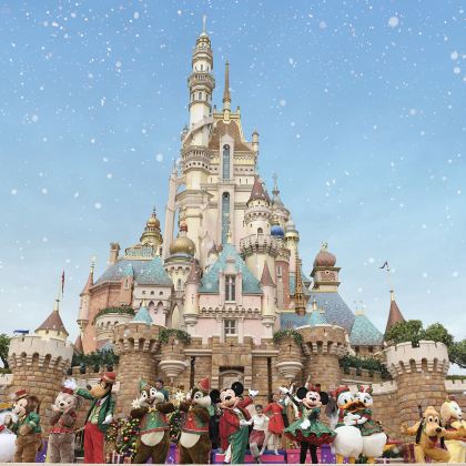 香港+香港迪士尼乐园+香港海洋公园5日4晚拼小团