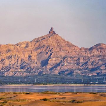 银川+阿拉善左旗+乌海3日2晚私家团