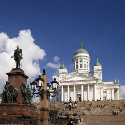 芬兰赫尔辛基+罗瓦涅米+萨尼色尔卡+列维+挪威希尔克内斯9日8晚拼小团