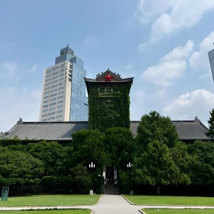 名校参访·南京大学/东南大学半日亲子营【名校风暴｜名校学子带队面对面交流分享】【南京大学东南大学双效可选】【金陵高校探校游】【考学分享+课程体验】