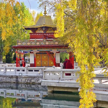 拉萨+布达拉宫+大昭寺+羊卓雍错+纳木措景区9日4晚私家团