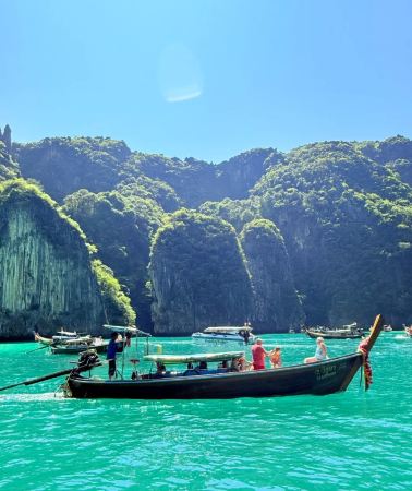 4D3N • Explore Phi Phi Island, Koh Khai and Coral Island by speedboat