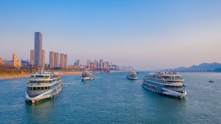 8-day 7-night · Private Tour · Enshi City + Shennongjia + Yichang