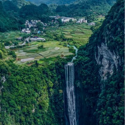 广西崇左+德天跨国瀑布景区+通灵大峡谷+明仕田园2日1晚拼小团